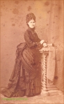 Doamna cu par impletit, circa 1875